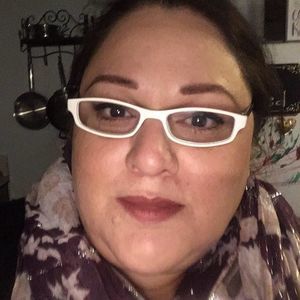 Meet your Posher, Leticia